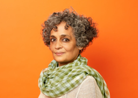 Arundhati Roy y las crisis de la actualidad.